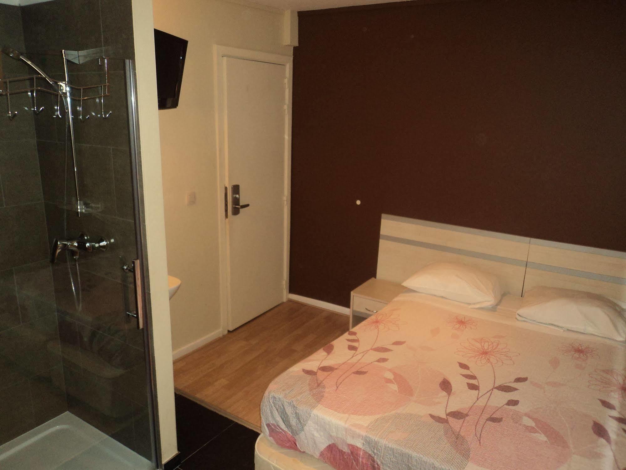 Hotel Albergo Brussels Exterior photo